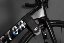 Load image into Gallery viewer, Nobble Wobble wheel strap holding front wheel of Factor O2 VAM in line with frame